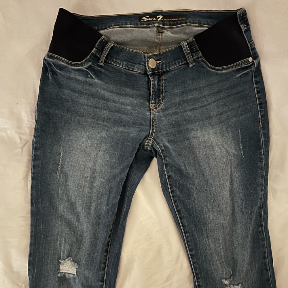 Maternity capris